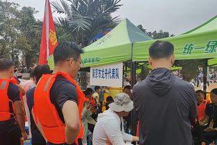 波杰姆斯基：我在场上积极拼抢 保持信心